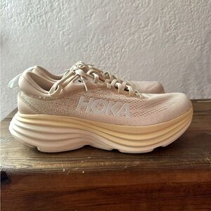 NWOT HOKA Bondi 8 Sneakers in “shifting sand”